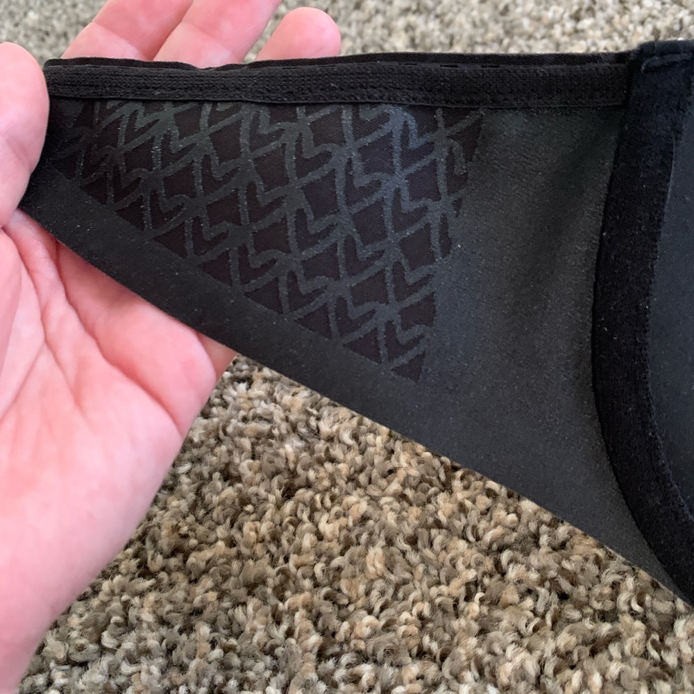 NWOT Victoria’s Secret Bare Every Way Bra - Picture 3 of 3